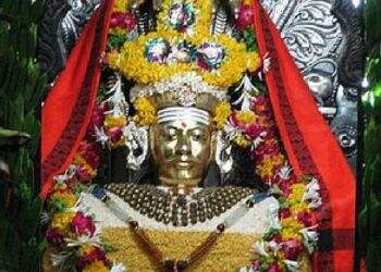 सिद्धेश्वर मंदिरासमोरील वक्फ बोर्डाने अडवलेला रस्ता यात्रेपूर्वी होणार ; पालकमंत्री चंद्रकांत पाटील यांच्या प्रयत्नांना यश