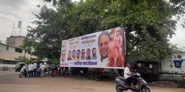 राष्ट्रवादीचा नाराज ‘नजीब अभी काँग्रेस के नजीक’ ;