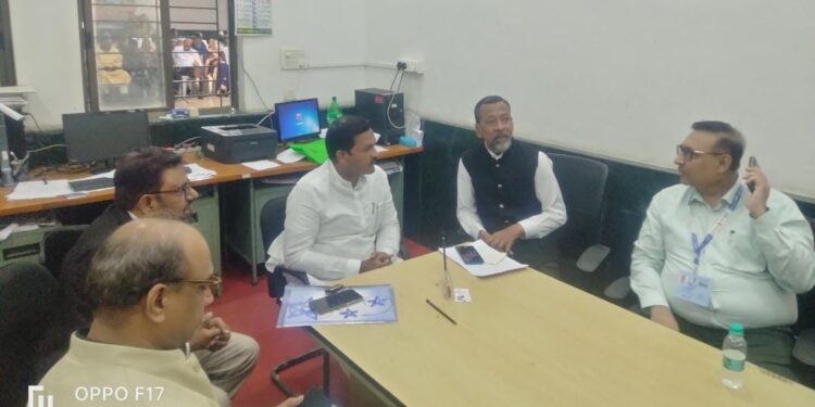 महाराष्ट्रातून हज यात्रेसाठी जाणाऱ्या मुस्लिम बांधवांसाठी महत्वाची बातमी ; सोलापूरचे वसीम बुऱ्हाण करणार सीएम – डेप्युटी यांच्याकडे करणार ही मागणी