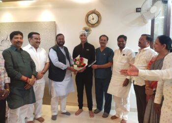 “आर्शिन, सोलापूरचे नाव जगभरात कर” ; भाजप नेते अमर साबळे यांनी भेट घेत केला सत्कार