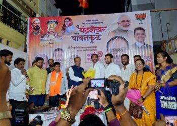 युवराज राठोड यांनी घेतली चंद्रशेखर बावनकुळे यांची भेट ; जुळे सोलापुरातील समीकरणे बदलणार