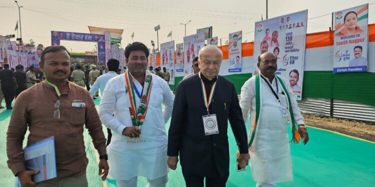 काँग्रेसच्या महाअधिवेशनाला जिल्हाध्यक्षांची दांडी ; सुरेश हसापुरेंनी सांभाळली ग्रामीणची कमान