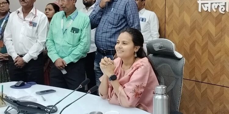 “अतीशय सुंदर, मला अभिमान वाटतो तुमचा” ! सीईओ मनीषा आव्हाळे यांनी कर्मचारी युनियनचे का केले कौतुक