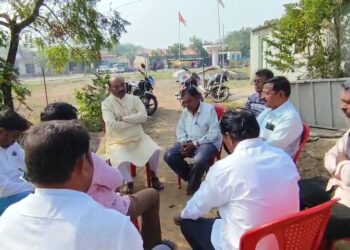 मंद्रुप येथील शेख कुटुंबाचे काँगेस नेते सुरेश हसापुरे यांच्याकडून सांत्वन…!