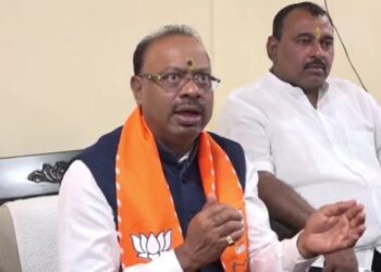 मोहिते पाटील- निंबाळकर वादावर चंद्रशेखर बावनकुळे यांचे मोठे वक्तव्य ; सोलापूरचे खासदार तर….