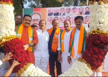 दोन्ही देशमुखांसह सचिनदादांना घेतले फोटो फ्रेममध्ये ; प्रदेशाध्यक्ष चंद्रशेखर बावनकुळे यांचे करेक्ट टायमिंग : Video