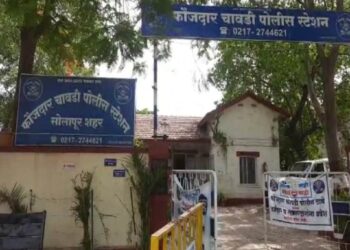 सोलापुरात चौघांनी तरुणाचे अपहरण केले, क्यू आर स्कॅन करून 20 हजार काढले ; दोन तासांनी आणून सोडले ; वाचा फिल्मी स्टाईल क्राईम