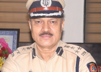 Solapur police transfer : सोलापूरातील २३ एपीआय, १३ पीएसआय यांच्यासह २ पोलिस निरीक्षकांच्या बदल्या ; कुणाला कुठे हलवले