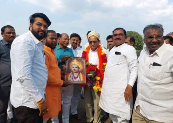 सोलापूरच्या महात्मा बसवेश्वर पुतळा सुशोभीकरण कामाला हिरवा कंदील ; बसवेश्वर सर्कलच्या पाठपुराव्याला यश