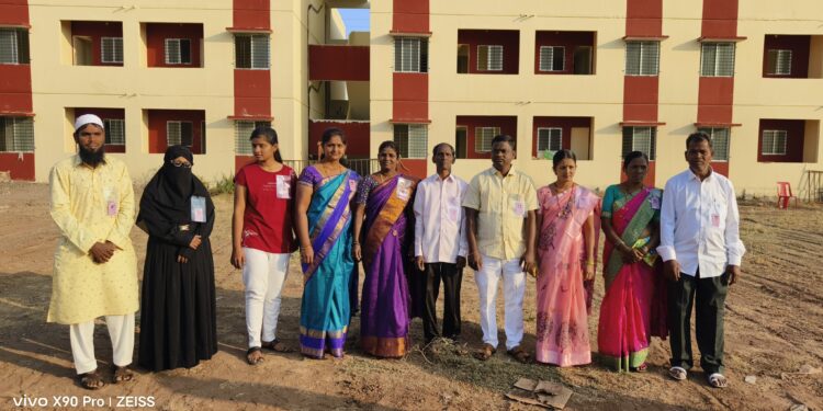 प्रधानमंत्री नरेंद्र मोदी यांच्या हस्ते या पाच लाभार्थ्यांना मिळणार घराची चावी