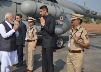 सोलापूरच्या या ‘कुमारां’चे नेटके व उत्तम नियोजन ; 102 डिग्री ताप तरीही होता दैवी ‘आशीर्वाद ‘