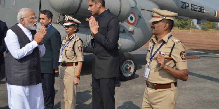 सोलापूरच्या या ‘कुमारां’चे नेटके व उत्तम नियोजन ; 102 डिग्री ताप तरीही होता दैवी ‘आशीर्वाद ‘