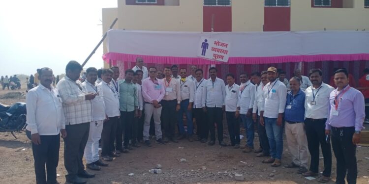 प्रधानमंत्री नरेंद्र मोदींच्या सोलापूर दौऱ्यात जिल्हा परिषदेचे उत्कृष्ट काम ; डेप्युटी सीईओ व बीडिओंच्या कामाचे कौतुक