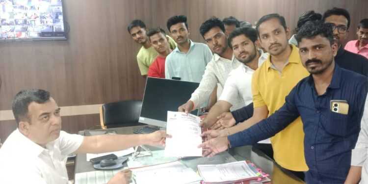 तलाठी पेपर फुटी संदर्भात पुरावे दिला असताना सुद्धा निवड यादी .? नियुक्ती थांबवा