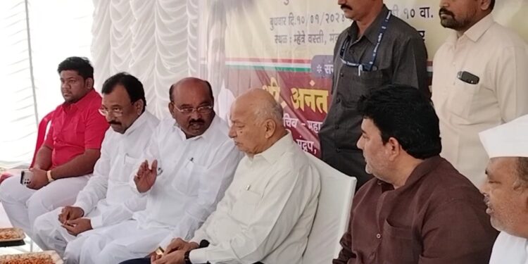 ‘हसापुरे -म्हेत्रे’ जोडीने लोकसभेपूर्वी बांधली दक्षिण काँग्रेसची मोट ; नेत्यांनी कार्यकर्त्यांना दिली भावनिक हाक