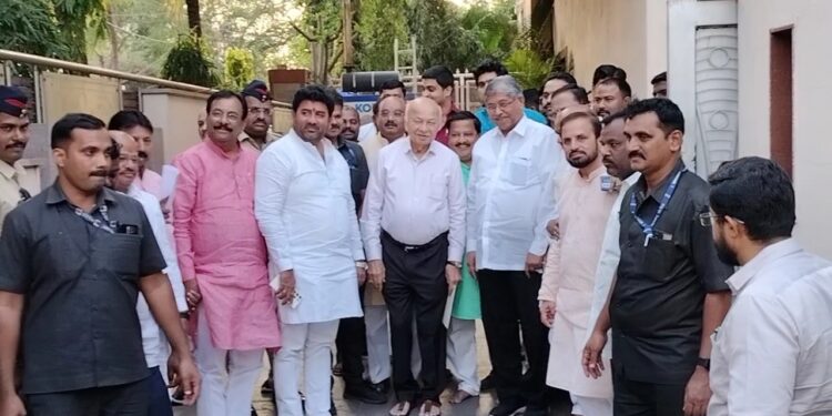 पालकमंत्री चंद्रकांत पाटलांनी आमदार प्रणिती शिंदेंच्या कामाचे केले कौतुक ; त्या भाजपमध्ये आल्या तर स्वागतच, पण…