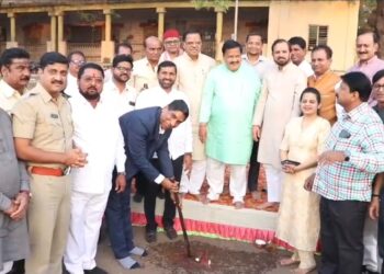 सोलापुरात 100 व्या विभागीय नाट्यसंमेलनाच्या मंडप उभारणीचे भूमीपूजन