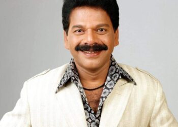 सोलापुरात भाजपला उमेदवार मिळेना ;  चर्चेत येण्यासाठी माजी खासदार शरद बनसोडे महापालिकेत पत्रकारांच्या भेटीला