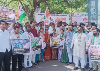 आमदार रोहित पवारांसाठी सोलापुरात राष्ट्रवादी एकवटली ! राज्याच्या EDA पिडा सरकारचा निषेध