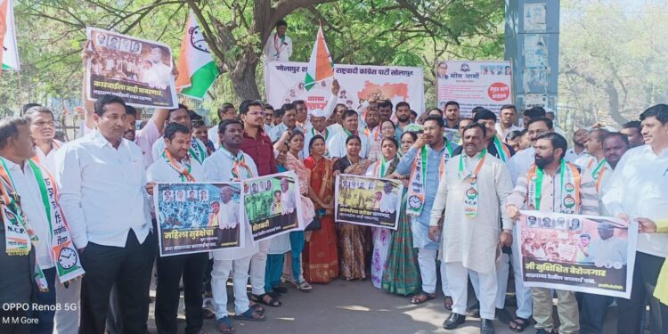 आमदार रोहित पवारांसाठी सोलापुरात राष्ट्रवादी एकवटली ! राज्याच्या EDA पिडा सरकारचा निषेध