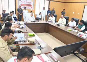 सोलापुरात अजित पवारांच्या शासकीय बैठकीकडे भाजप आमदारांनी फिरवली पाठ