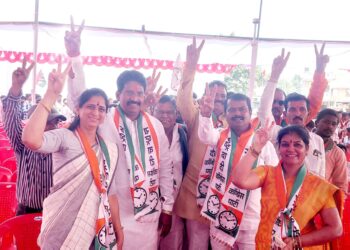 सोलापुरात महेश कोठे यांना धक्का ; बिज्जू प्रधानेसह अनेक समर्थक अजित पवारांच्या राष्ट्रवादीत