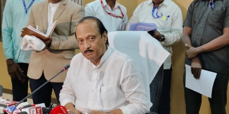 सोलापूरला पुण्याच्या धरणातून पाणी मिळणार नाही ; अजित पवारांनी यांच्यावर फोडलं खापर, हे तर माझ्या रक्तात नाही.. का असे म्हणाले