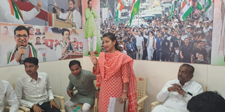 प्रणिती शिंदे यांनी मंगळवेढ्यातून फुंकले लोकसभेचे रणशिंग ; 24 गावचा पाणी प्रश्न येत्या अर्थसंकल्पीय अधिवेशनात मांडणार