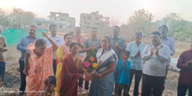 माजी नगरसेविका राजश्री चव्हाण यांचा कायम पाठपुरावा ; शहरापासून शेवटच्या समर्थ सोसायटीत गेली ड्रेनेज लाईन