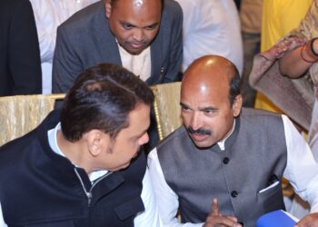 सोलापूरचे स्थानिक इच्छूक उमेदवार दिलीप शिंदे दिल्लीत तळ ठोकून ; भाजप नेत्यांच्या भेटीवर दिला भर