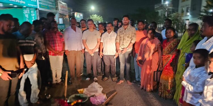 प्रभाग 22 येथे डांबरीकरण रस्त्यांच्या कामाचा शुभारंभ  ; उपमुख्यमंत्री अजित पवार यांच्या सहकार्यामुळेच हे शक्य