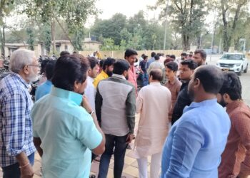 सोलापूर शिवजयंतीतील मंडळे पालकमंत्र्यांच्या ‘ओएसडी’कडे ; या वर्षी सांभाळून घ्या, आमचे पैसे अडकले आहेत 