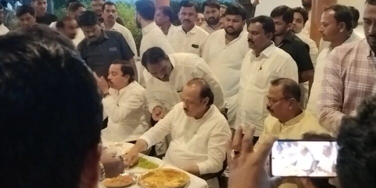 अजित पवारांच्या राष्ट्रवादीत जुन्यांनी नव्यांना दाबले ! चंदनशिवे दुखावले, आंबेडकरी कार्यकर्ते नाराज झाले