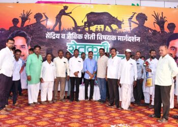 महादेव कोगणुरे यांनी बांधली शेतकऱ्यांची मोट ; 5000 शेतकरी आणि 500 महिलांना कायमस्वरूपी रोजगार मिळण्यासाठी रोल मॉडेल उभा करणार