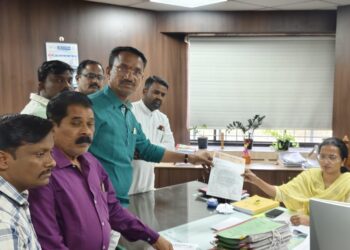 १० टक्के मराठा आरक्षणामध्ये आढळल्या गंभीर त्रुटी ; सकल मराठा समाजाने आणले निदर्शनास