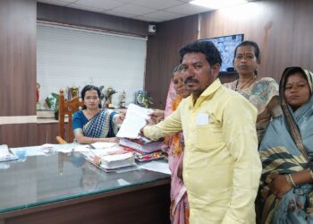 चिंचोली एमआयडीसीत गॅस स्फोटात विलास पवार यांचे घर बेचिराग ; माजी नगरसेविका राजश्री चव्हाण यांचे जिल्हाधिकारी यांना निवेदन