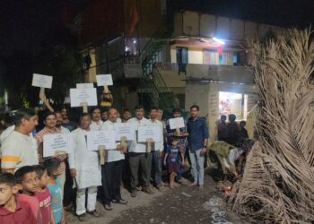 होळी निमित्त हद्दवाढ भागात सुरेश हसापुरे यांच्या नेतृत्वाखाली भाजपच्या अपप्रवृत्तीचे दहन