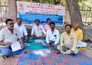 कोरोना महामारीत उत्कृष्ट सेवा दिलेल्या डॉक्टर योगेश पल्लोलू यांना पुन्हा सेवेत घ्या ; बेमुदत उपोषण सुरू