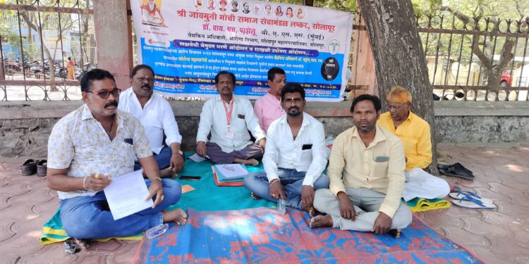 कोरोना महामारीत उत्कृष्ट सेवा दिलेल्या डॉक्टर योगेश पल्लोलू यांना पुन्हा सेवेत घ्या ; बेमुदत उपोषण सुरू