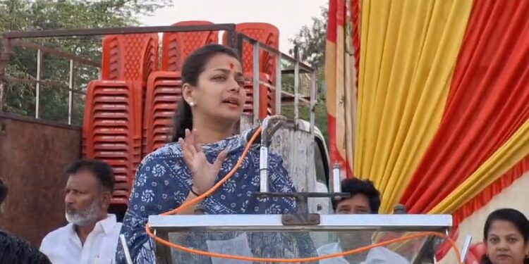 आ. प्रणिती शिंदेंच्या सभांना मोहोळ तालुक्यात गर्दी ; मी भाजपच्या विरोधात बोलणारच