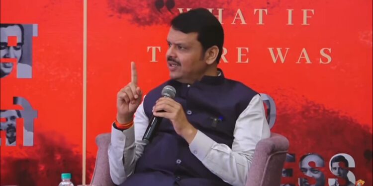 राजकारणात उत्तर देण्याची योग्य वेळ साधावी लागते तेव्हाच लोक ऐकतात ; देवेंद्र फडणवीस यांचा निशाणा कुणावर