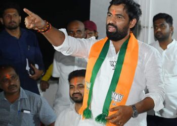 आमदार राम सातपुते यांचे जिल्हाधिकाऱ्यांना काय दिले पत्र ; मराठा युवकांची घेतली बाजू