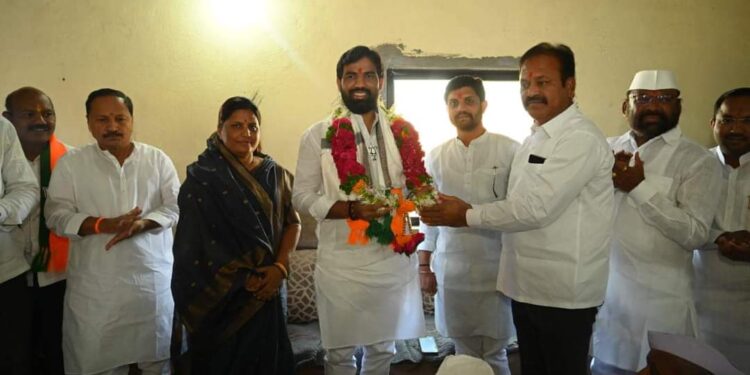 राम सातपुते धडाडीचा आणि काम करणारा कार्यकर्ता, त्यांना लोकसभेत पाठवा ; पंडित भोसले यांचे आवाहन