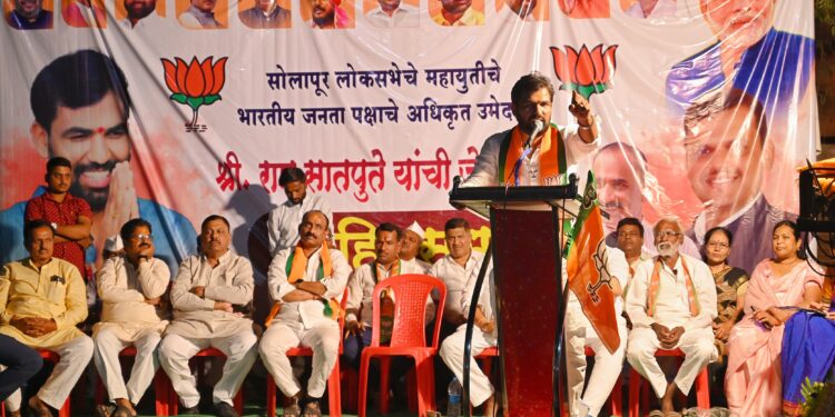 पंतप्रधान नरेंद्र मोदींनी आणली विकासाची गंगा ; राम सातपुते : प्रचंड गर्दीत जेऊरमध्ये जाहीर सभा