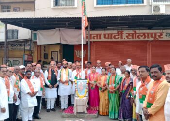 सोलापुरात भाजपच्या स्थापना दिनाला उत्साह ; अध्यक्ष नरेंद्र काळे म्हणाले, हा सर्वसामान्य कार्यकर्त्यांचा पक्ष