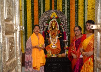 प्रणिती शिंदे यांनी घेतले हिंगुलांबिका मातेचे दर्शन ; माते चरणी हे घातले साकडे