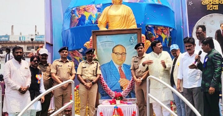 भीम जयंतीनिमित्त जी.एम.संस्थेची भव्य मिरवणूक ; पोलीस आयुक्तांच्या हस्ते उद्घाटन