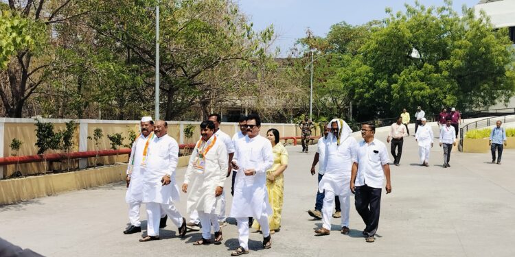 माढ्यातून धैर्यशील मोहिते पाटलांचा उमेदवारी अर्ज दाखल ; हे नेते उपस्थित