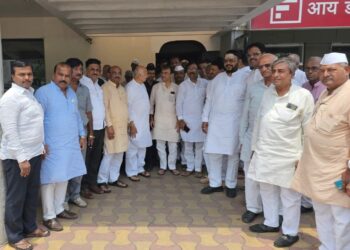 प्रणिती शिंदेंसाठी लिंगायत समाजाचा पुढाकार ; सभासदांनों माझ्यावर झालेल्या अन्यायाचा बदला या निवडणुकीत घ्या ; धर्मराज काडादी यांचे आवाहन