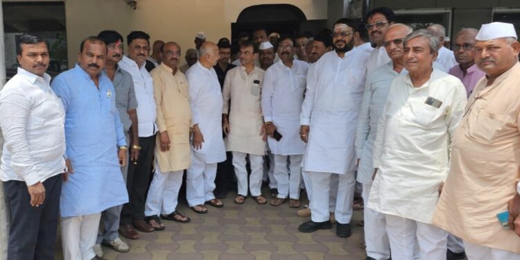 प्रणिती शिंदेंसाठी लिंगायत समाजाचा पुढाकार ; सभासदांनों माझ्यावर झालेल्या अन्यायाचा बदला या निवडणुकीत घ्या ; धर्मराज काडादी यांचे आवाहन